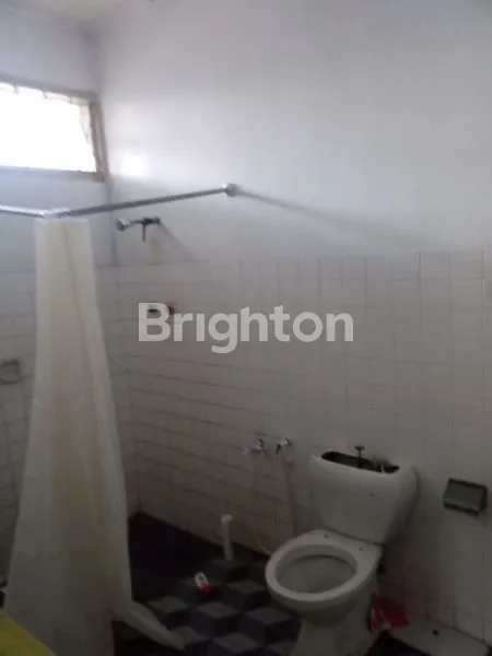 image RUMAH DI LOKASI ASRI DAN NYAMAN COCOK UNTUK USAHA  (8)