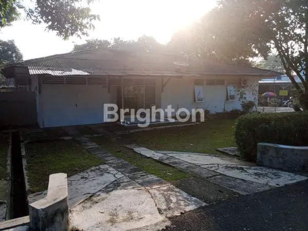 image RUMAH DI LOKASI ASRI DAN NYAMAN COCOK UNTUK USAHA  (1)