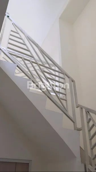 image RUMAH SIAP HUNI DI MEDOKAN AYU RUNGKUT SURABAYA (2)