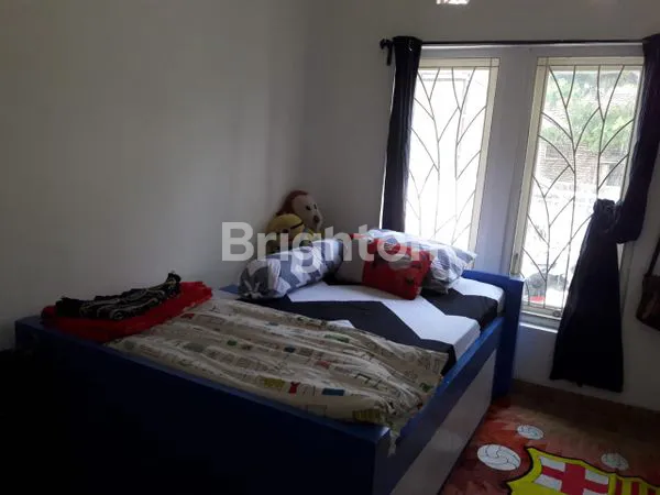 image DIJUAL RUMAH + TOKO BONUS KOLAM RENANG KOTA MADIUN (4)