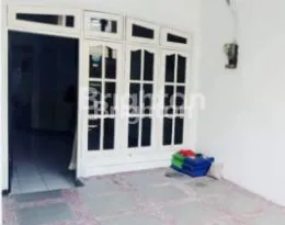 image RUMAH TINGKAT 1.5 LANTAI DI PERUM MAKARYA BINANGUN WARU SIDOARJO (1)