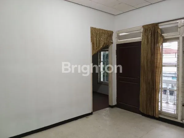 image  RUMAH DI WISMA PAGESANGAN, SURABAYA. (2)