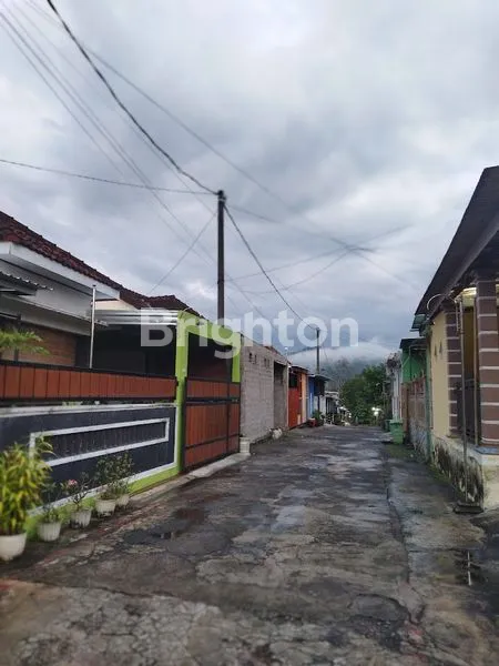 image RUMAH SIAP HUNI DI PERUM EMERALD REGENCY 3 WONOGIRI (2)