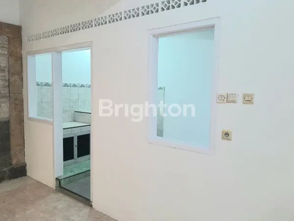 image RUMAH BAGUS MODERN SIAP HUNI HARGA MURAH NEGO BISA KPR DI SAWOJAJAR KOTA MALANG (8)