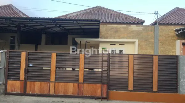 RUMAH ONE GATE DI KOTA MATARAM