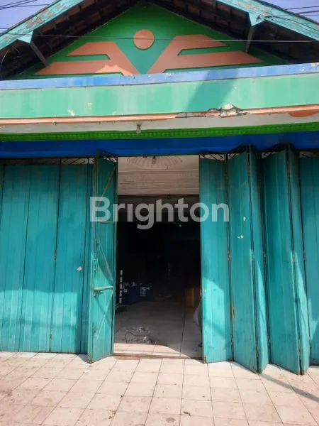 image RUMAH STRATEGIS COCOK UNTUK TEMPAT USAHA  DI KUDUS (2)