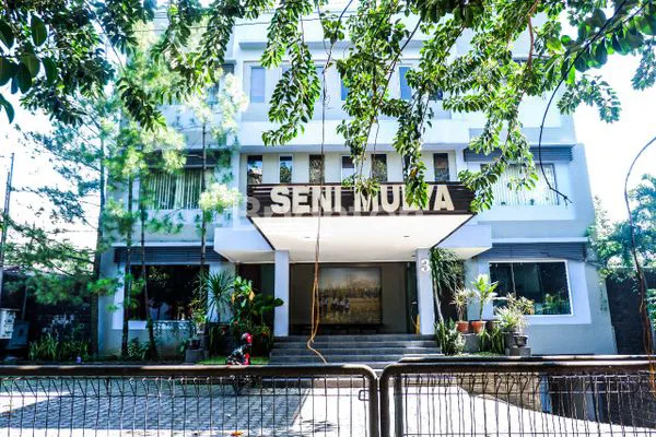 DI SEWAKAN GEDUNG 4 LANTAI DI SUKAWANGI BANDUNG