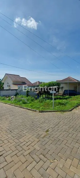 image RUMAH DUA LANTAI GAYA MODERN (3)