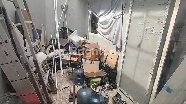 image RUMAH DI SEMAMPIR KECAMATAN KOTA, KEDIRI (5)