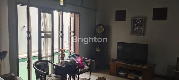 image RUMAH ARSITEK MEWAH 2,5 LANTAI DI TEBET (5)