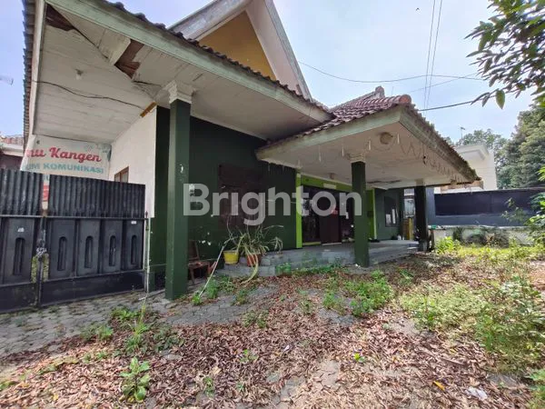 image RUMAH STRATEGIS  JL DR. SOETOMO PUSAT KOTA KLOJEN MALANG (2)