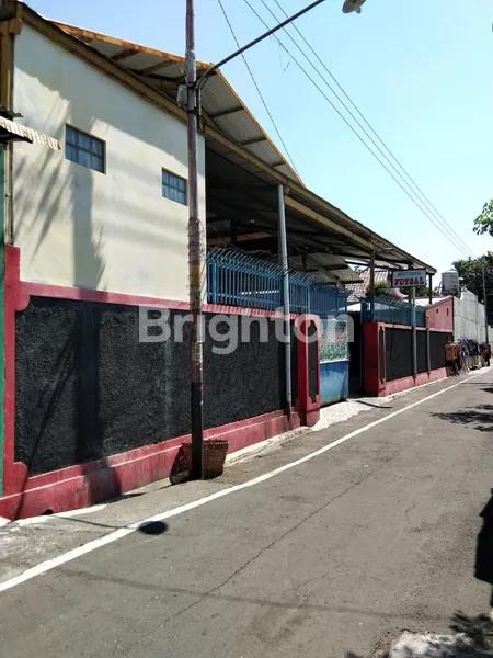 image LAPANGAN FUTSAL DAN RUMAH DI TENGAH KOTA SOLO MURAH (1)