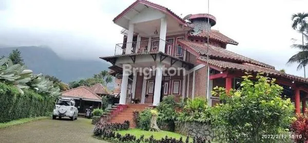 image VILLA TIGA URUNG DI CISARUA, BOGOR, ARSITEKTUR EROPA, 2 LANTAI, 5 KAMAR TIDUR (1)