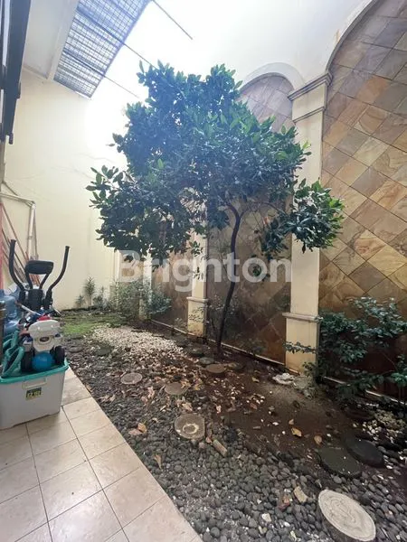 image RUMAH 2 LANTAI STRATEGIS PURI INDAH  (5)