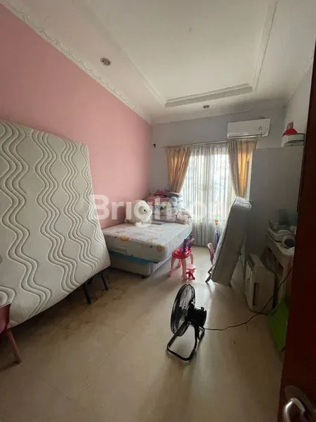 image RUMAH 2 LANTAI STRATEGIS PURI INDAH  (8)