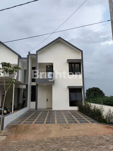 image RUMAH MEWAH 2 LANTAI DI MANGUNHARJO TEMBALANG              (2)