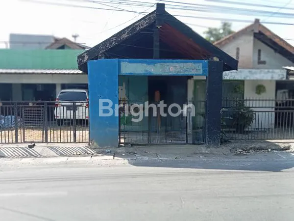 image RUMAH LAMA COCOK UNTUK USAHA DI JAMBANGAN DEKAT KRUKAH, MENANGGAL, KETINTANG, GUNUNGSARI (1)