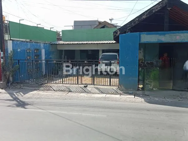 image RUMAH LAMA COCOK UNTUK USAHA DI JAMBANGAN DEKAT KRUKAH, MENANGGAL, KETINTANG, GUNUNGSARI (2)