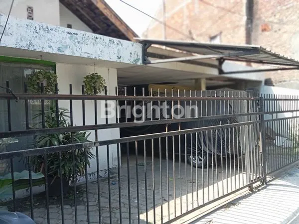 image RUMAH LAMA COCOK UNTUK USAHA DI JAMBANGAN DEKAT KRUKAH, MENANGGAL, KETINTANG, GUNUNGSARI (5)