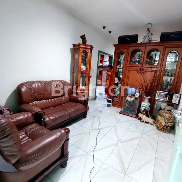 image RUMAH TOMANG BANGUNAN TERAWAT DAN RAPIH JAKARTA BARAT (3)