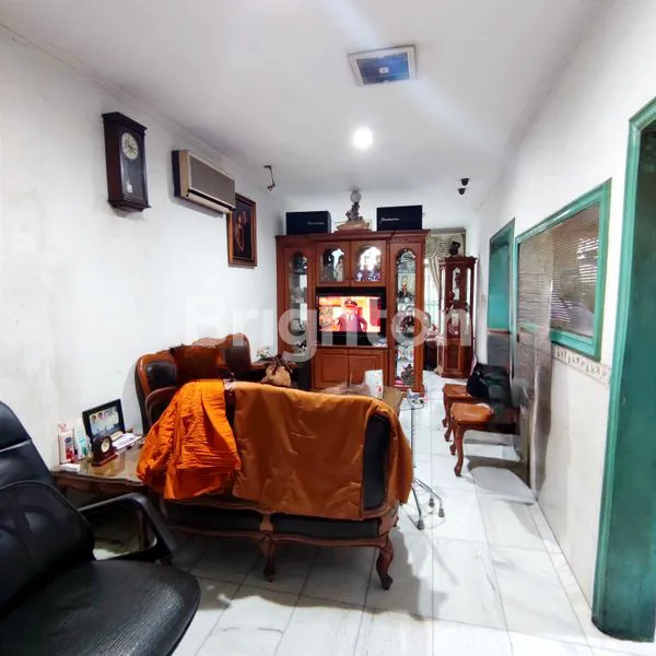 image RUMAH TOMANG BANGUNAN TERAWAT DAN RAPIH JAKARTA BARAT (4)