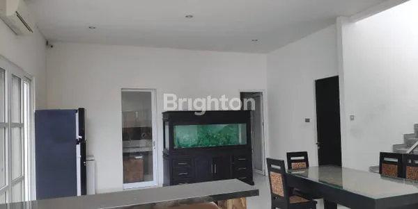 image RUMAH PAKUWON CITY CLUSTER FAVORIT SELANGKAH KE MALL DAN TENGAH KOTA TERAWAT (4)