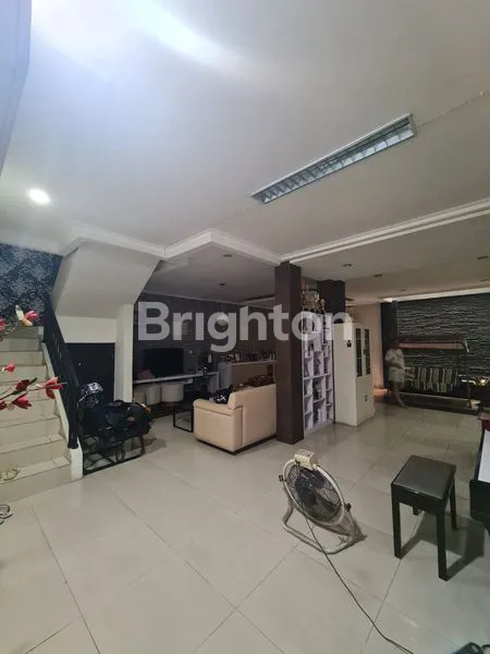 image RUMAH GRANIT 4KT DI CLUSTER EKSKLUSIF CIBUBUR (1)