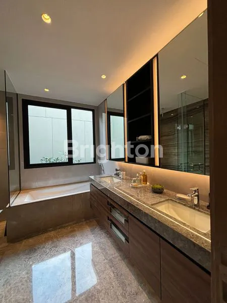 image RUMAH MEWAH SUPER LENGKAP NAVAPARK BSD CITY - LAUREL RESIDENCE TYPE 10 (7)