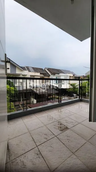 image RUMAH STRATEGIS  DEKAT  BINTARO 9 TANGSEL (8)