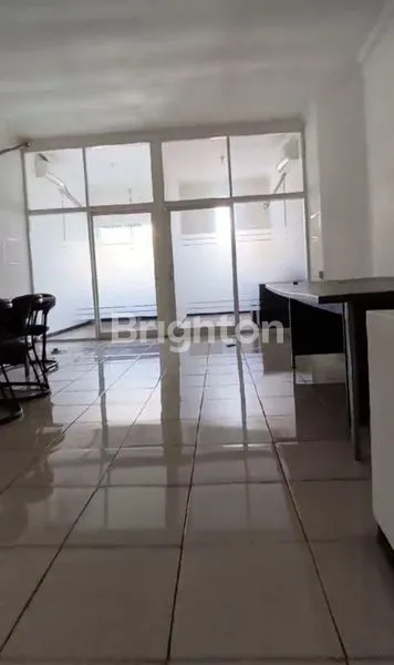 RUKO 2 LANTAI DI JL GUNUNG2 KOTA MALANG