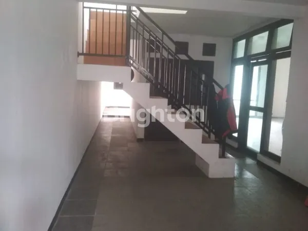 image RMH 1.5 LT, DI MEDOKAN, SIAP DIHUNI, CARPORT 1 MOBIL,  ROW JALAN 2 MBL (2)