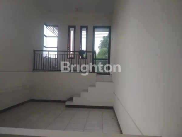 image RMH 1.5 LT, DI MEDOKAN, SIAP DIHUNI, CARPORT 1 MOBIL,  ROW JALAN 2 MBL (3)