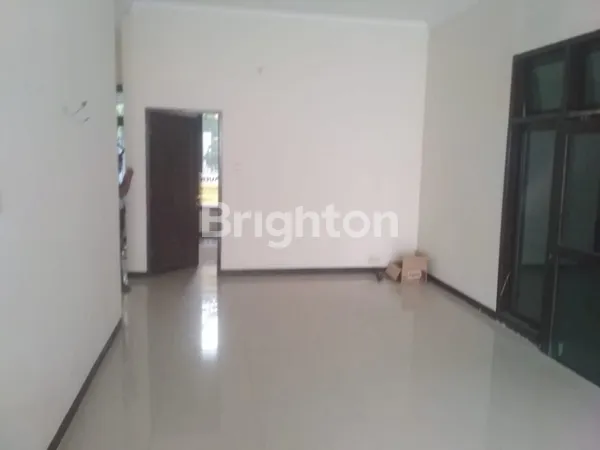 image RMH 1.5 LT, DI MEDOKAN, SIAP DIHUNI, CARPORT 1 MOBIL,  ROW JALAN 2 MBL (4)