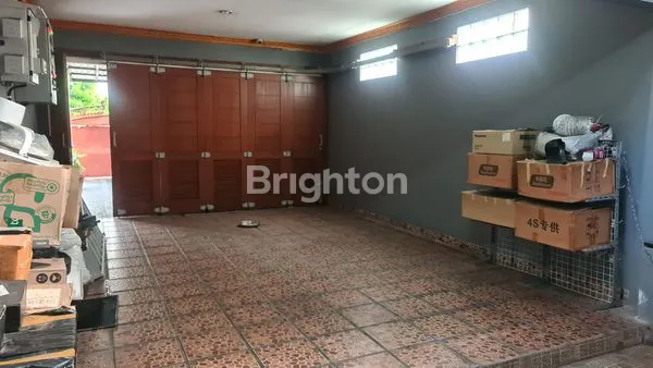 image RUMAH MEWAH 2 LANTAI + POOL, SHM, 360/393M² DI CIPINANG MELAYU (2)