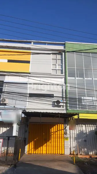 RUKO 3 LANTAI SIAP PAKAI DI DAERAH JL GUNUNG-GUNUNG KOTA MALANG