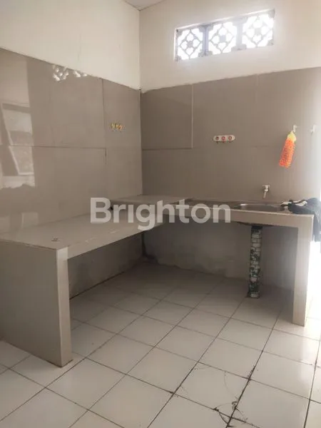 image RUMAH MURAH DEKAT PUSAT KOTA DI VALLEY PARK (5)