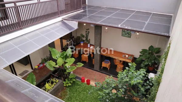 image RUMAH 3 LANTAI BAGUS FURNISHED SHM DI JL GURAME TENGAH BAMBU APUS PAMULANG TANGERANG SELATAN (7)