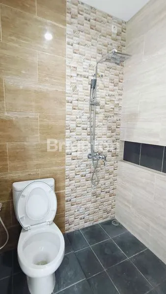 image RUMAH 2 LANTAI - THE SELVIO  (8)