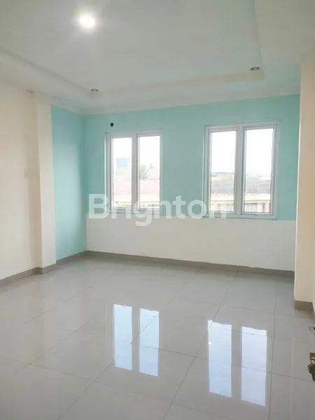 image RUMAH HOOK -200 M KE SEKOLAH SUTOMO 1 -LOKASI INTI KOTA - SIAP HUNI - SANGAT BAGUS (6)