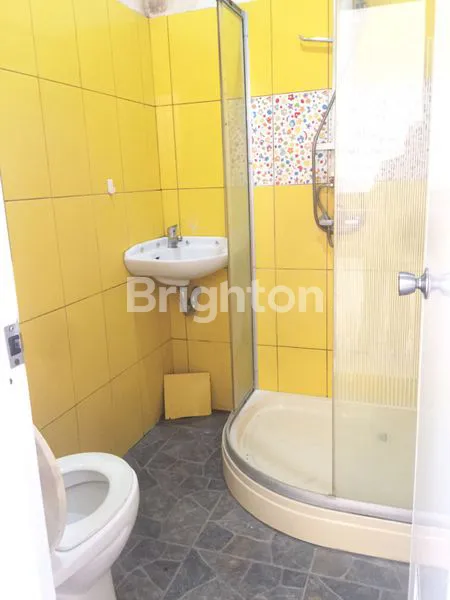 image RUMAH SIAP HUNI DI DALAM PERUMAHAN AREA D'TJOLOMADOE (4)