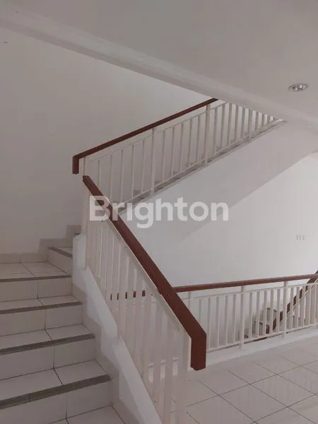 image RUKO 3 1/2 LANTAI SIAP USAHA, DI SUMMARECON GADING SERPONG, TANGERANG SELATAN (5)