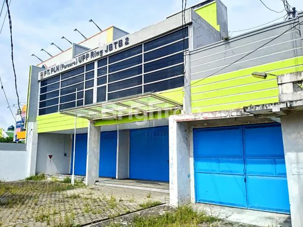 RUKO GANDENG DAN LAHAN PARKIR BANYUWANGI KOTA