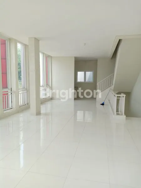 image RUKO  2 1/2 LANTAI MASIH GRESS DI SENTUL CITY (3)