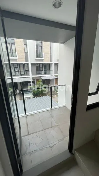 image RUMAH DIBAWAH PASARAN PROVENCE SUITES BSD 3 LANTAI (4)