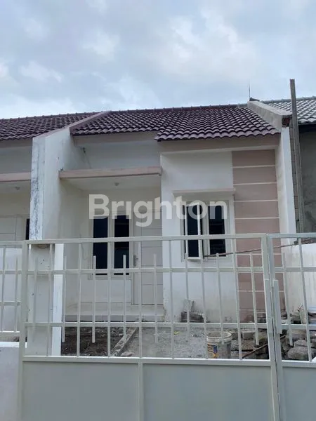 image RUMAH BARU GRESS SIAP HUNI (1)