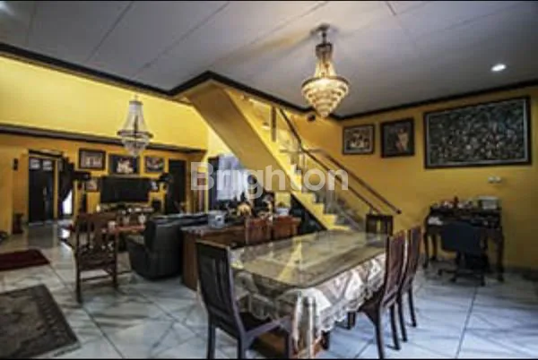 image DIJUAL RUMAH DUA LANTAI JATIWARINGIN PONDOK GEDE BEKASI (2)