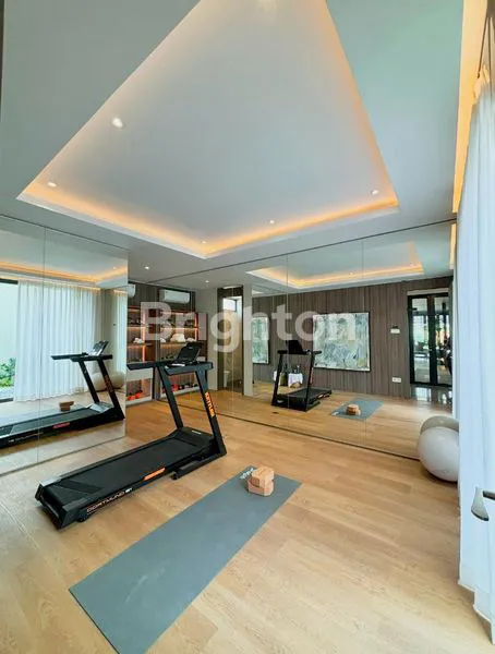 image HUNIAN EXCLUSIVE LUX WITH HOME LIFT 3 LANTAI GRAND WISATA  (8)