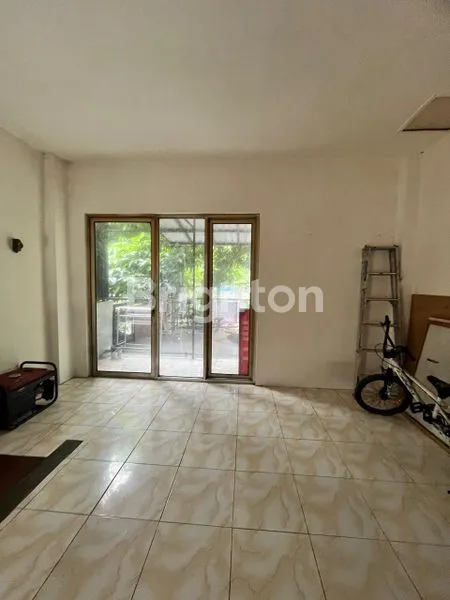 image RUKO CANTIK DI JALAN UTAMA PANGLIMA SUDIRMAN KOTA BATU (4)