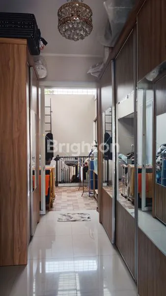 image RUMAH CANTIK SEMI FURNISHED DI REGENCY MELATI MAS (8)