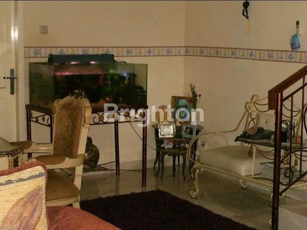 image RUMAH BAGUS 2 LANTAI SIAP HUNI SEMI FURNISHED DI DANAU BOGOR RAYA BOGOR (2)